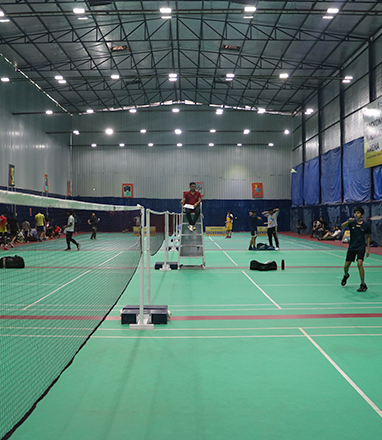 Rackonnect Strings & Feathers Badminton Arena | Sportbit - View 1